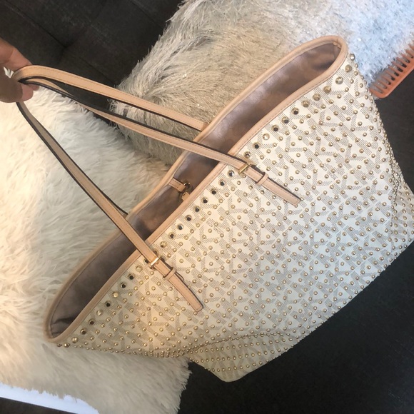 Michael Kors Jet Set Travel Medium Stud Tote - Picture 6 of 6